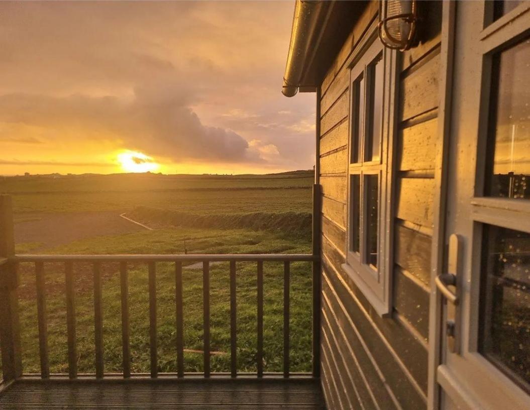 Wild Meadow Huts Villa Doolin Exteriör bild