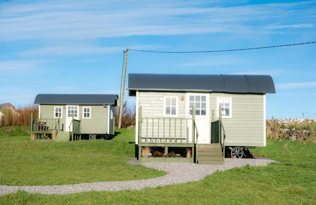 Wild Meadow Huts Villa Doolin Exteriör bild