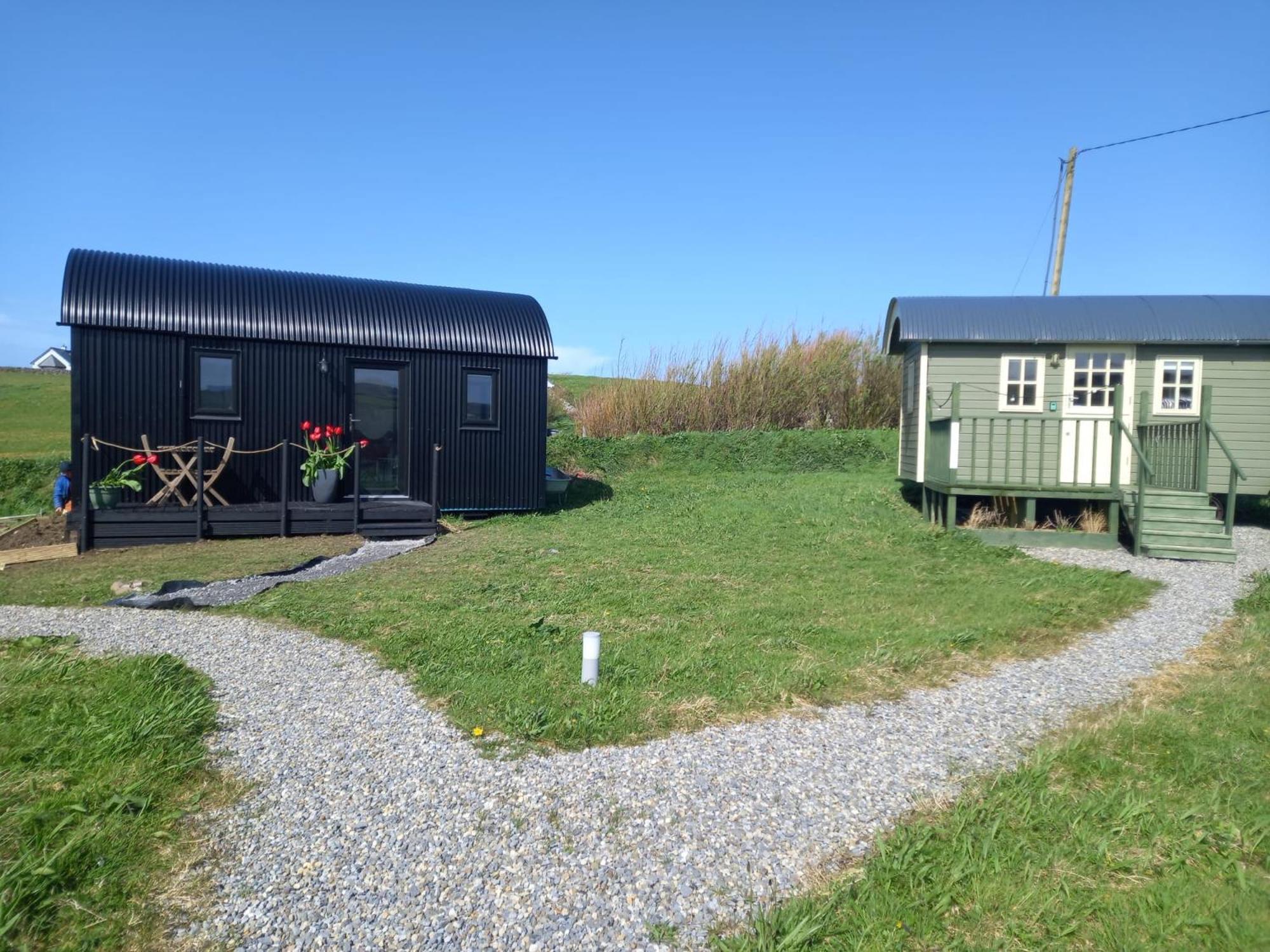Wild Meadow Huts Villa Doolin Exteriör bild
