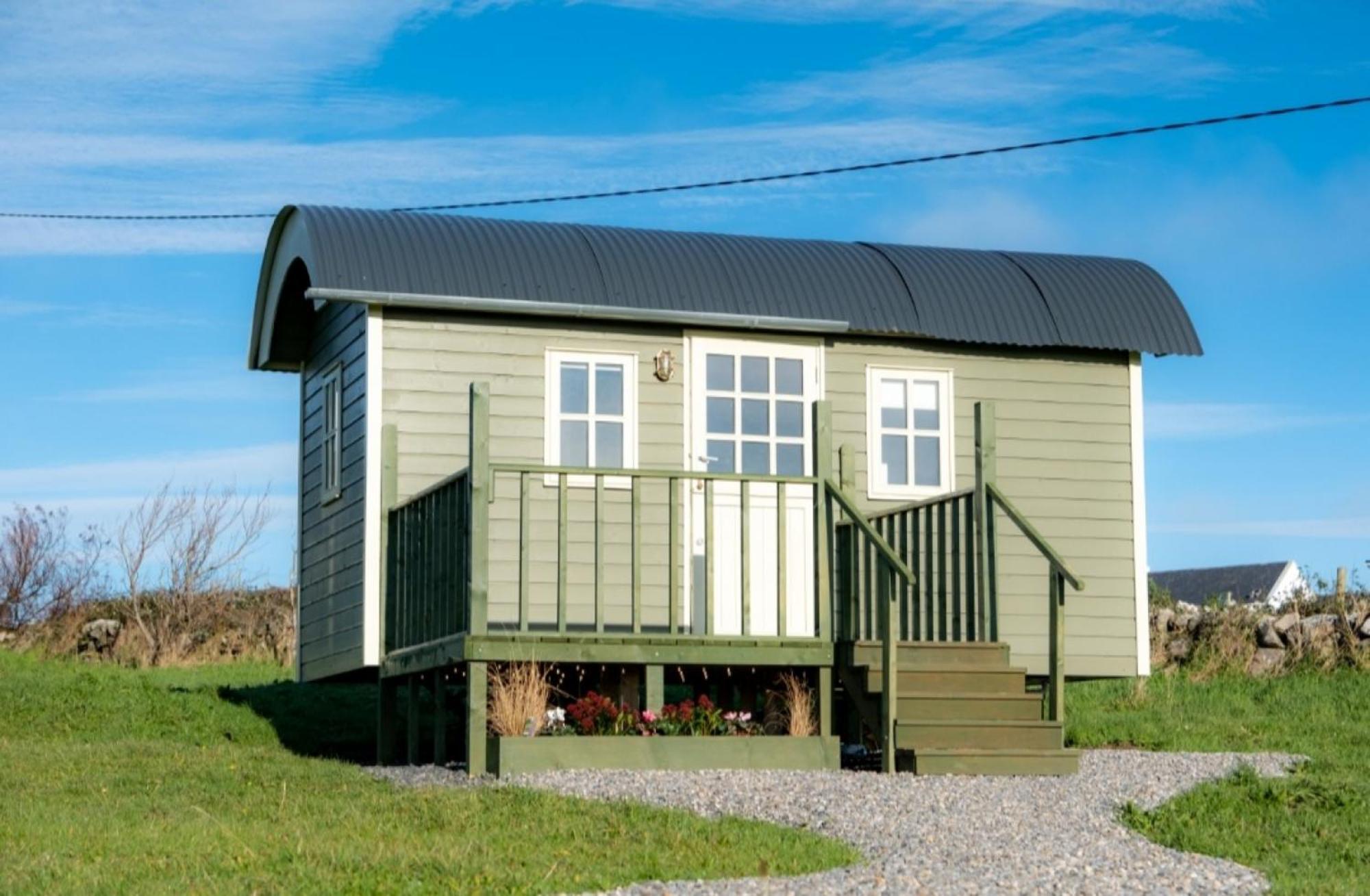 Wild Meadow Huts Villa Doolin Exteriör bild