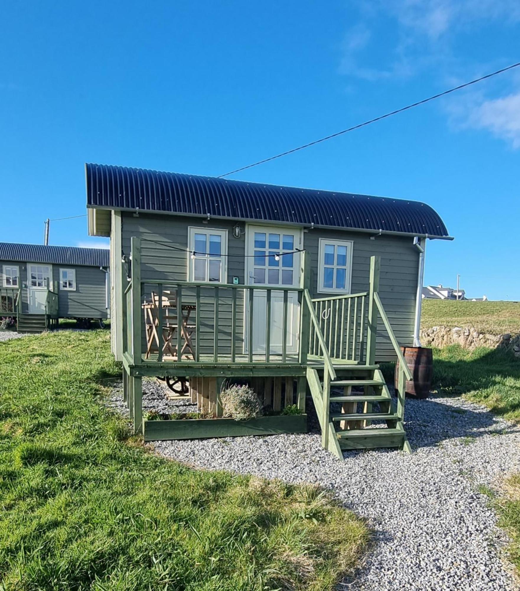 Wild Meadow Huts Villa Doolin Exteriör bild
