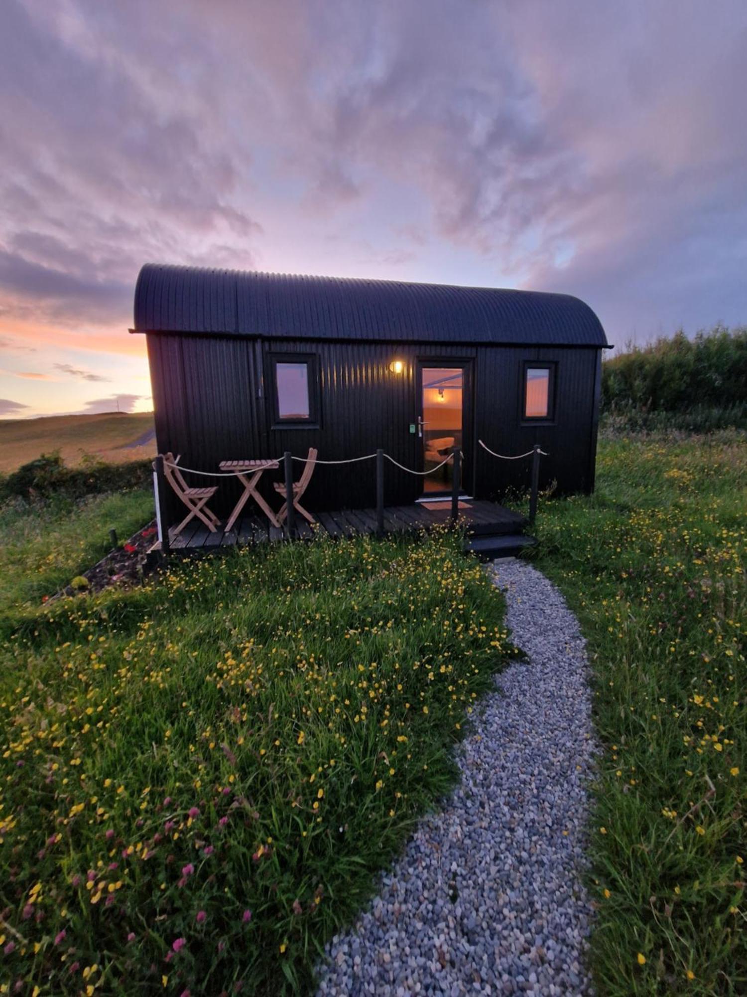 Wild Meadow Huts Villa Doolin Exteriör bild