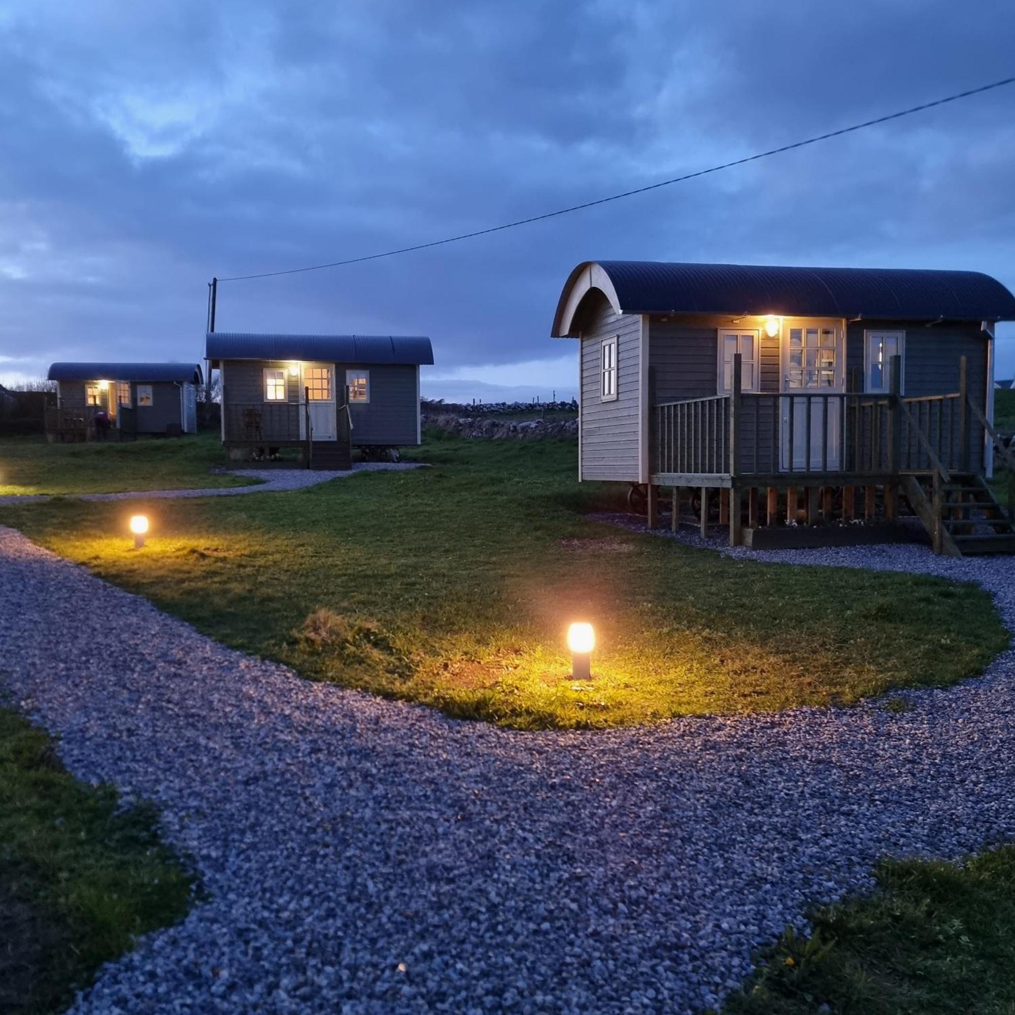 Wild Meadow Huts Villa Doolin Exteriör bild